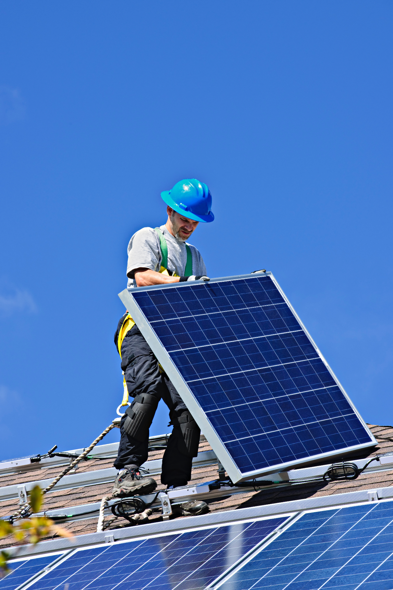 Zanima me, kako delujejo solarni paneli in kako elektrika, ki jo poznamo že od nekdaj